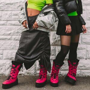 NEW Ugg Shasta Boot Size 7